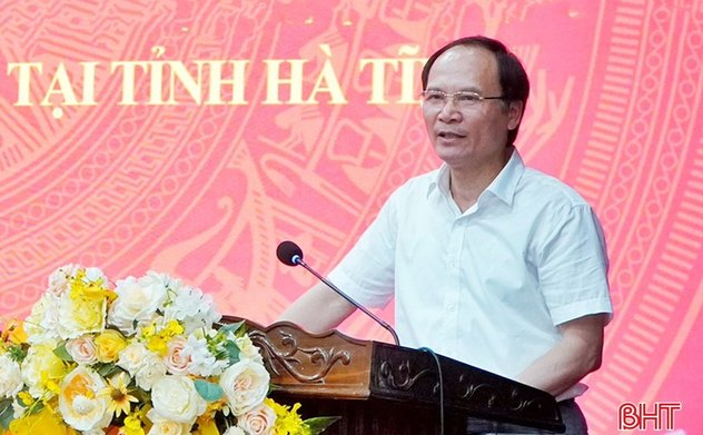 Cán bộ, học viên cao cấp lý luận chính trị tìm hiểu thực tế xây dựng NTM ở Hà Tĩnh