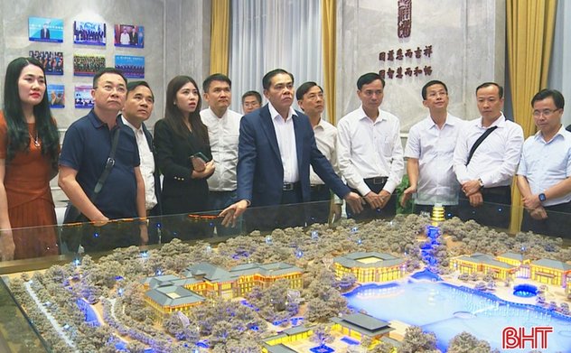Chủ tịch UBND tỉnh làm việc với Tập đoàn Xây dựng Thái Bình Dương của Trung Quốc 