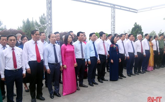 Lãnh đạo Đảng, Nhà nước dâng hương tưởng niệm Tổng Bí thư Trần Phú 