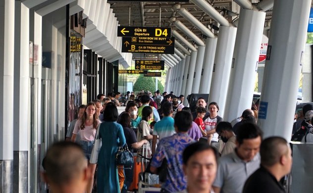 Yêu cầu rà soát, kiểm tra giá vé máy bay tăng cao