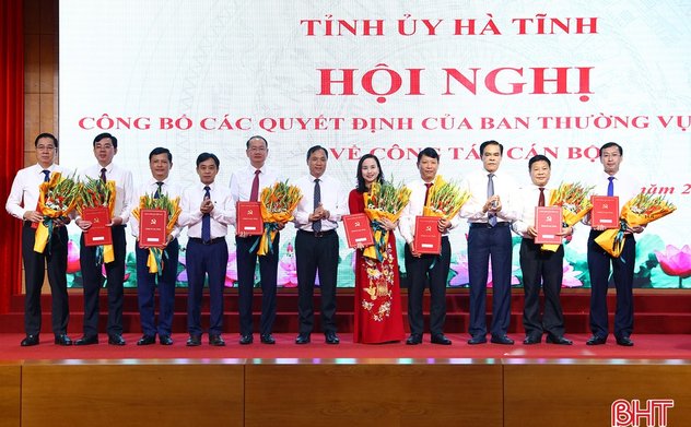 Ban Thường vụ Tỉnh ủy Hà Tĩnh công bố các quyết định luân chuyển, điều động, bổ nhiệm cán bộ 