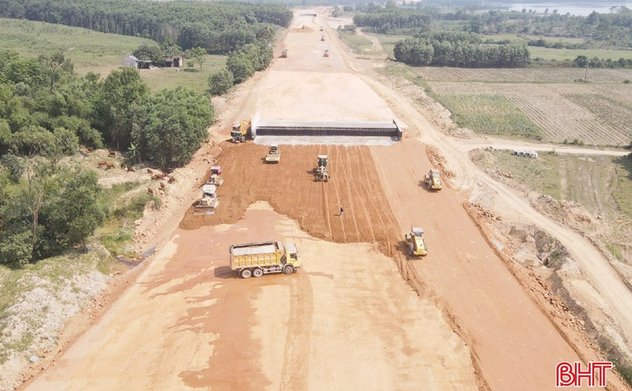 Kiên trì, linh hoạt trong giải phóng mặt bằng các dự án trọng điểm ở Hà Tĩnh