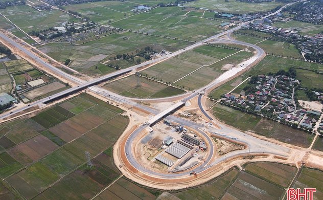 Cao tốc Diễn Châu - Bãi Vọt thông xe trước ngày 30/6 