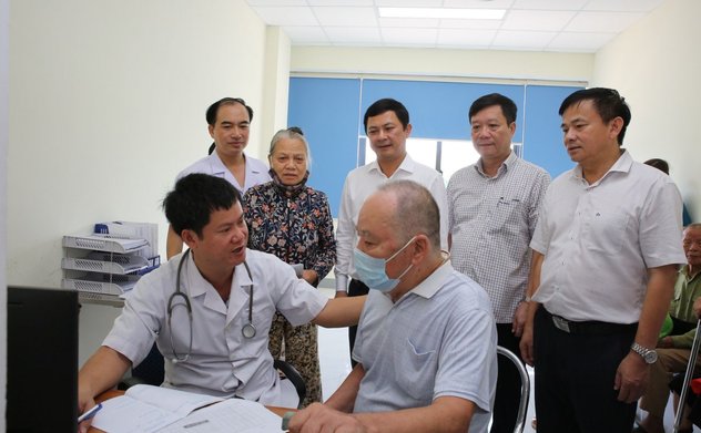 Hà Tĩnh: Hơn 400 thương binh, gia đình chính sách được khám, cấp thuốc miễn phí 