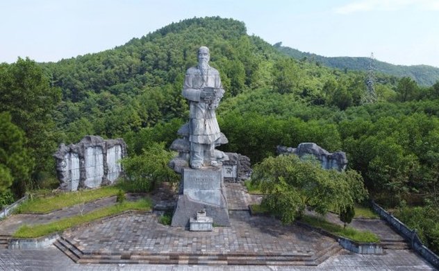 Hướng tới Lễ kỷ niệm 300 năm Ngày sinh Hải Thượng Lãn Ông Lê Hữu Trác (1724 - 2024)