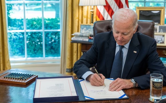 Tổng thống Mỹ Biden tuyên bố dừng tranh cử, ủng hộ bà Harris 