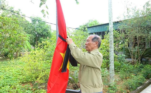 Người dân Hà Tĩnh bày tỏ lòng thành kính, tiếc thương Tổng Bí thư Nguyễn Phú Trọng