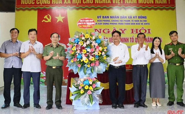 Người dân Hà Tĩnh hào hứng tham gia ngày hội toàn dân bảo vệ ANTQ