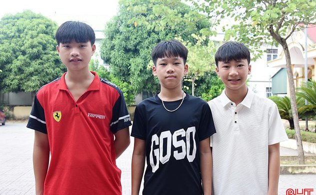 Nhóm học sinh dũng cảm cứu thành công 2 trẻ đuối nước