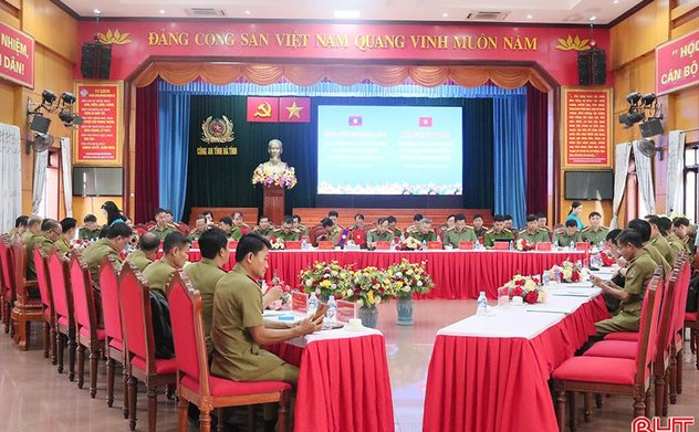 Công an 3 tỉnh Hà Tĩnh - Bolikhămxây - Khăm Muồn ký kết hợp tác thời gian tới