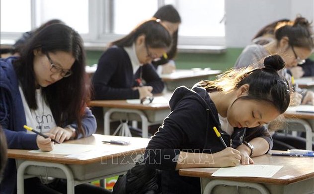 Nhiều giáo viên trẻ ở Hàn Quốc cân nhắc nghỉ việc vì lương thấp