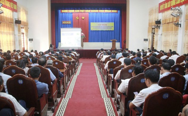 Can Lộc: Tập huấn tiêu chí môi trường, phân loại chất thải rắn sinh hoạt, xử lý chất thải thực phẩm, chất thải nhựa theo hướng tuần hoàn 