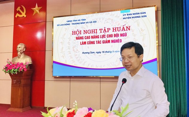 Nâng cao năng lực cho đội ngũ cán bộ làm công tác giảm nghèo tại cơ sở thuộc huyện Hương Sơn