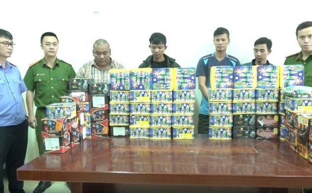 Nghệ An triệt xóa đường dây buôn bán gần 2,5 tạ pháo lậu 