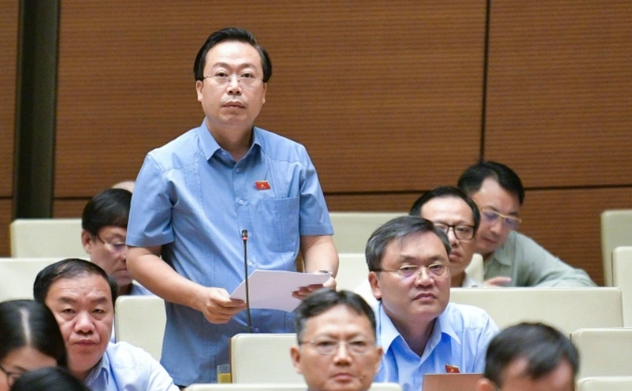 Bộ trưởng Nguyễn Mạnh Hùng nói về “con sâu làm rầu nồi canh” trong báo chí