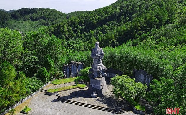 Mộ và Khu lưu niệm Lê Hữu Trác được xếp hạng Di tích quốc gia đặc biệt