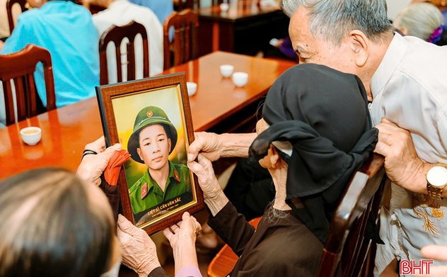 Chàng trai 9X Hà Tĩnh tâm huyết phục dựng ảnh liệt sỹ