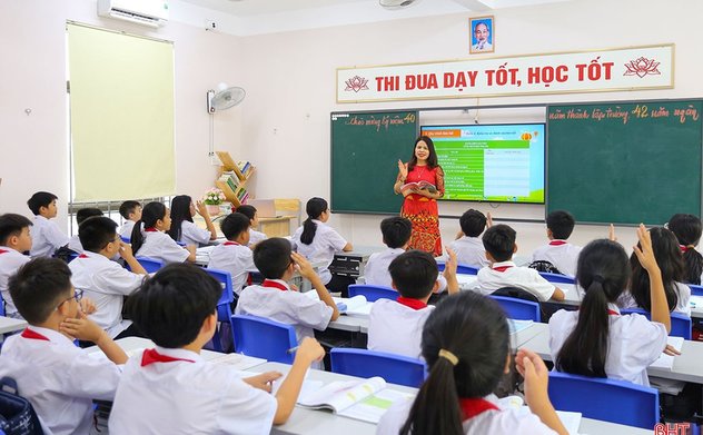 QUY ĐỊNH MỚI: Tiêu chuẩn, điều kiện xét thăng hạng giáo viên THCS từ 15/12