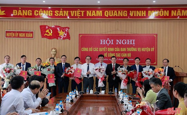 Nghi Xuân bổ nhiệm, luân chuyển, điều động nhiều cán bộ chủ chốt