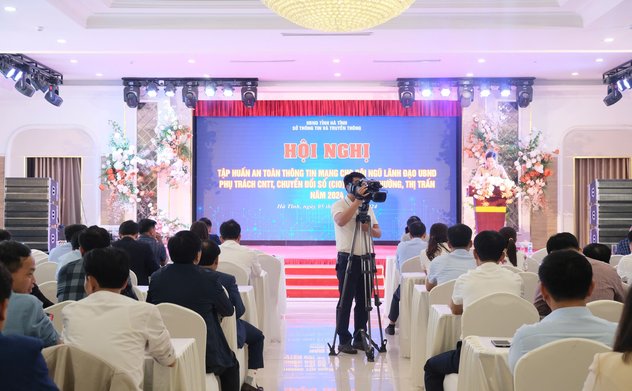 Tập huấn nâng cao trình độ an toàn thông tin mạng cho đội ngũ lãnh đạo UBND cấp xã phụ trách CNTT, chuyển đổi số trên địa bàn tỉnh 