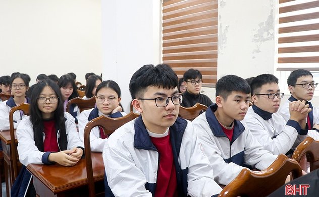 98 thí sinh Hà Tĩnh thi chọn học sinh giỏi quốc gia trung học phổ thông 