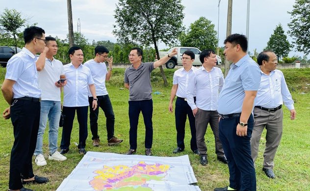 Đoàn doanh nghiệp Trung Quốc khảo sát tìm hiểu đầu tư nhà máy xử lý rác thải trên địa bàn Thị xã Hồng Lĩnh 