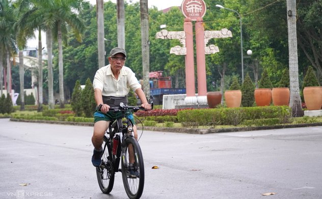 Người đủ 75 tuổi có thể nhận trợ cấp hưu trí 500.000 đồng mỗi tháng