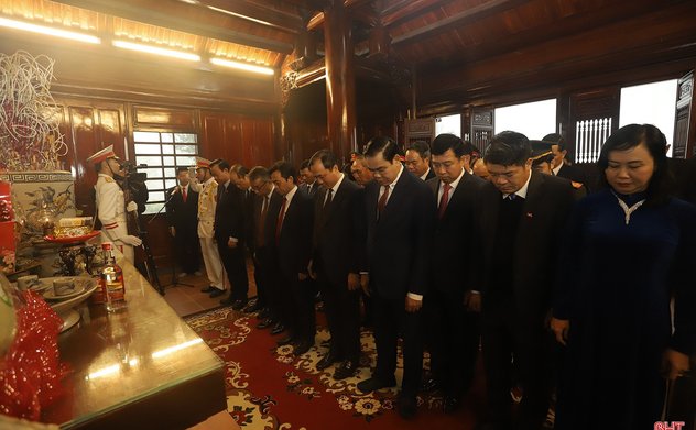 Lãnh đạo Hà Tĩnh dâng hương tại các địa chỉ đỏ nhân kỷ niệm 95 năm thành lập Đảng 