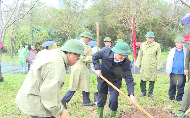 Bí thư tỉnh ủy tham gia “Tết trồng cây” Xuân Ất Tỵ 2025 tại thành phố Hà Tĩnh 