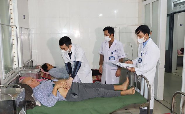 Người thầy thuốc học tập và làm theo gương Bác