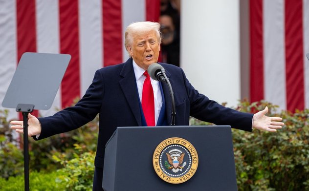 Tổng thống Trump hoãn áp thuế đối ứng cho hàng loạt quốc gia