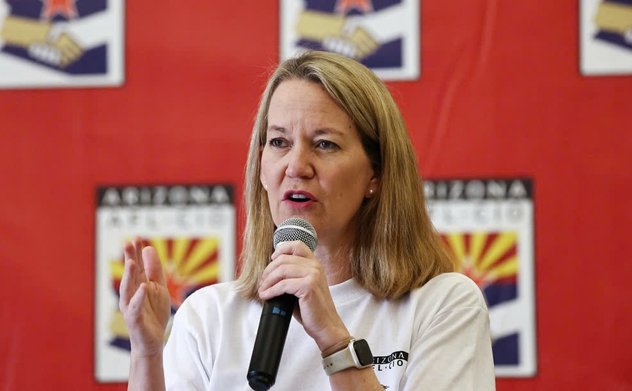 12 bang Mỹ kiện Tổng thống Trump vì thuế quan 