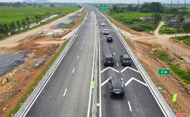 Cao tốc Bãi Vọt - Vũng Áng chính thức khai thác từ 18h ngày 28/4