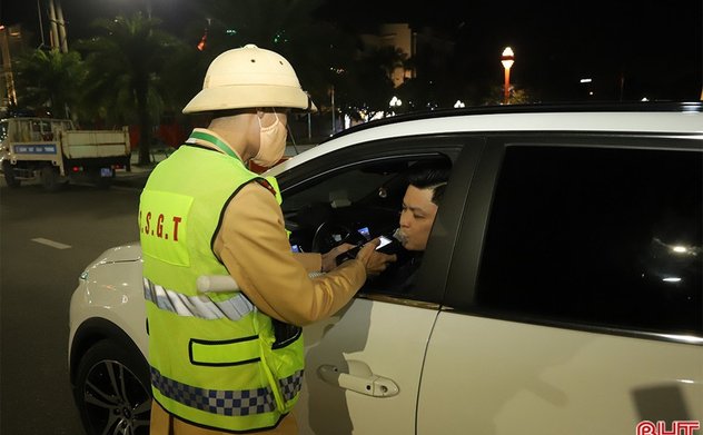 Đề xuất tăng mức phạt tiền vi phạm giao thông cao gấp đôi, PCCC cao gấp 4