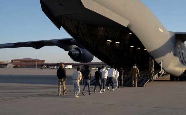 Người nhập cư trái phép tự nguyện rời Mỹ sẽ được nhận 1.000 USD