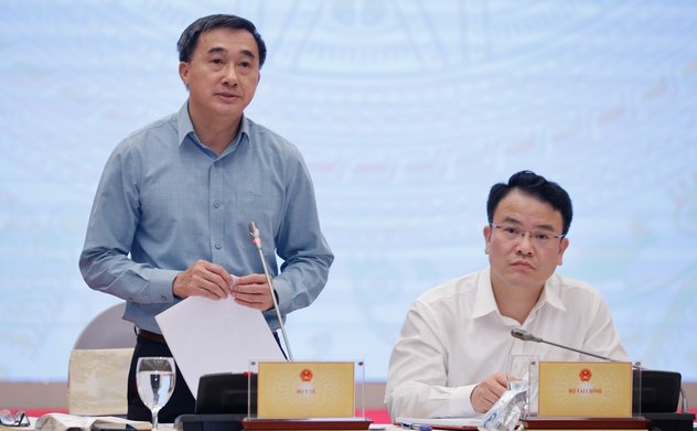 Thứ trưởng Bộ Y tế thông tin lộ trình miễn viện phí cho người dân