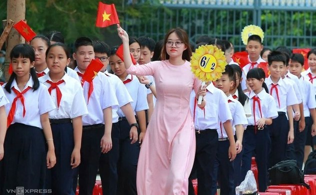 Dạy 2 buổi mỗi ngày miễn phí từ năm học tới 