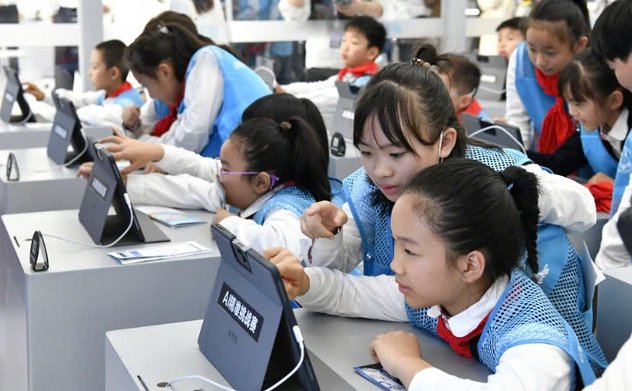 Cách Trung Quốc triển khai chiến lược AI quốc gia 