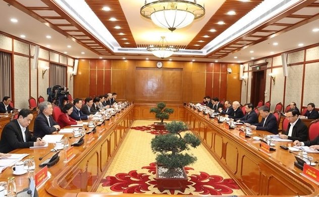 Bộ Chính trị yêu cầu hoàn tất sắp xếp cấp xã trước 15/7, cấp tỉnh trước 15/8/2025