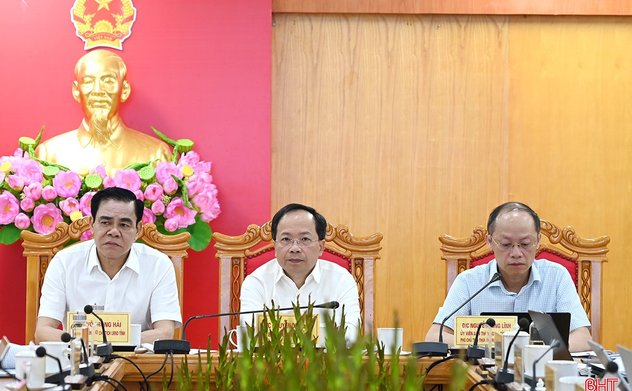 Xây dựng dự thảo báo cáo chính trị Đại hội Đảng bộ tỉnh Hà Tĩnh chất lượng, sát thực tiễn 