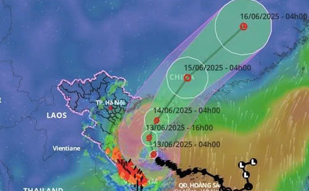 Bão Wutip mạnh lên cấp 10 