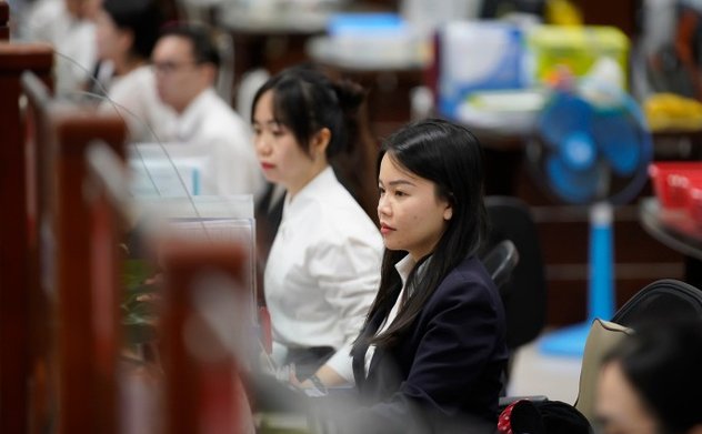 Nghỉ hưu trước tuổi do tinh giản biên chế có thể nhận hai khoản trợ cấp 