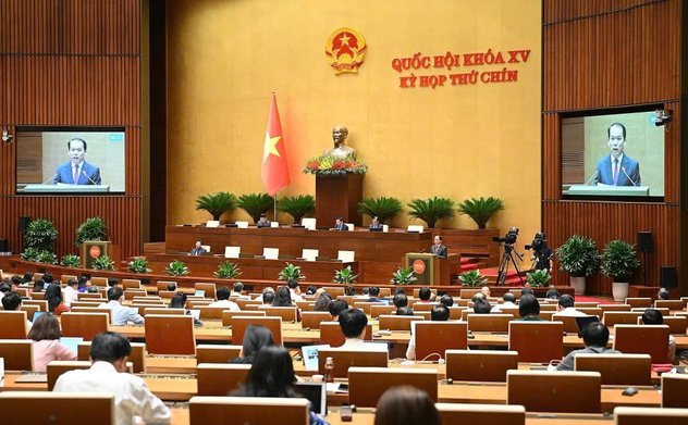 Quốc hội bước vào tuần làm việc cuối cùng của kỳ họp dài kỷ lục 