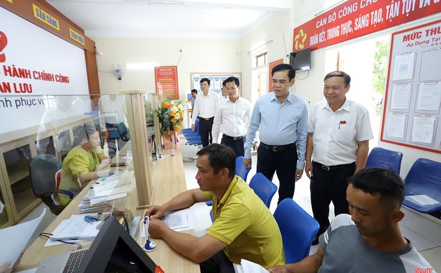 Chủ tịch UBND tỉnh kiểm tra vận hành chính quyền địa phương 2 cấp ở xã Hà Linh và xã Toàn Lưu 