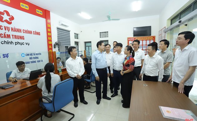 Xây dựng đội ngũ cán bộ cấp xã năng động, gần dân, vì Nhân dân phục vụ