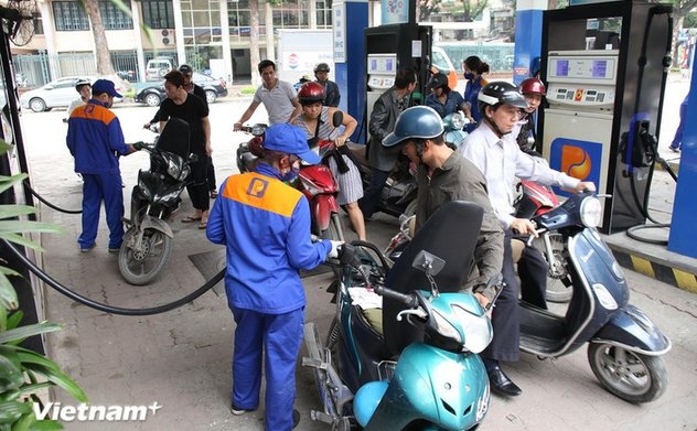 Giá xăng RON95-III quay đầu giảm 