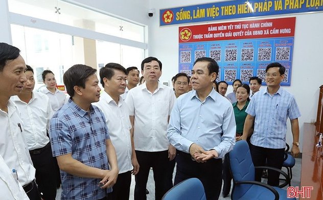 Chủ tịch UBND tỉnh chỉ đạo những việc cần làm ngay về tích cực vận hành chính quyền địa phương 2 cấp 