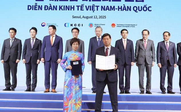 Tổng Bí thư Tô Lâm và Thủ tướng Hàn Quốc chứng kiến Lễ trao thỏa thuận hợp tác