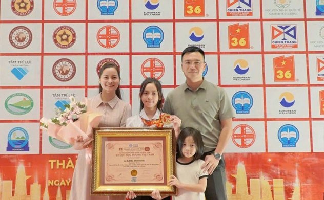 Hà Tĩnh: Nữ sinh lớp 4 lập kỷ lục Việt Nam với trí nhớ siêu phàm về số Pi