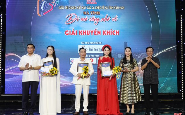 Trao giải Cuộc thi Giọng hát hay các ca khúc về Hà Tĩnh